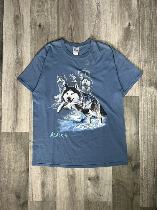 ‘00s Gildan - Alaska - Wolfs Tee